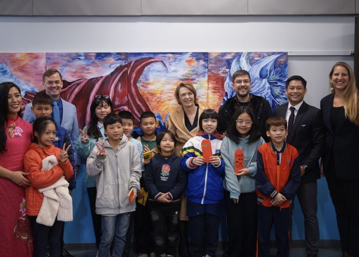Deutschlands First Lady Frau Elke Büdenbender zu Besuch bei Blue Dragon in Vietnam
